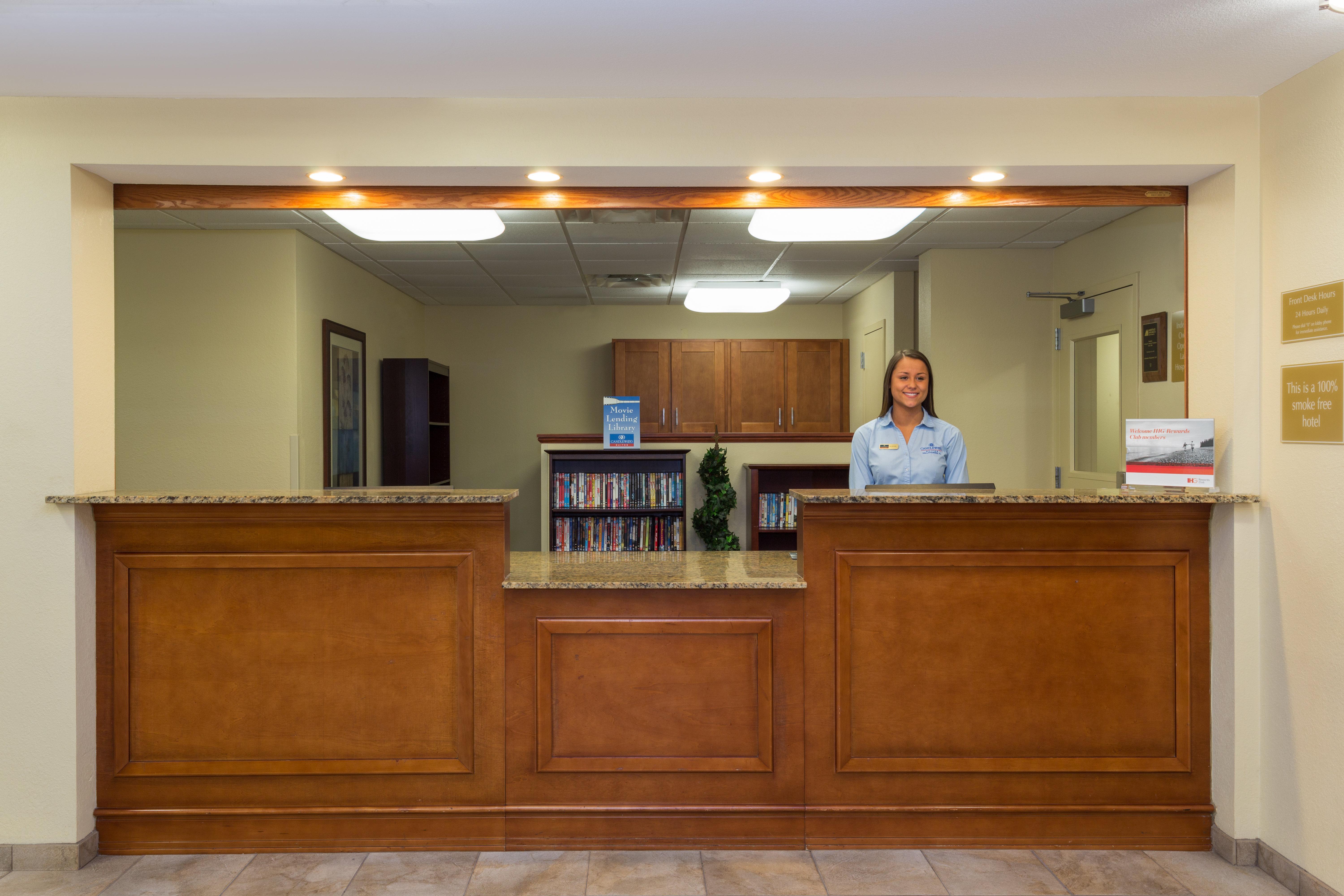 Candlewood Suites Tallahassee By Ihg Exterior foto